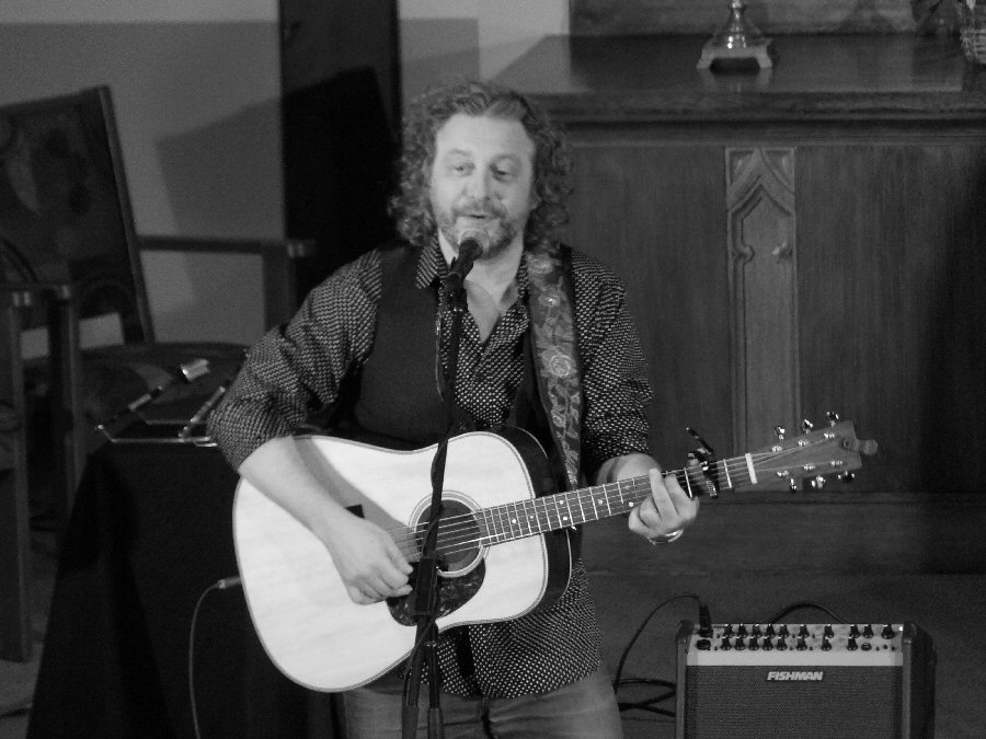 James Maddock Trio: Outstanding at the Outpost