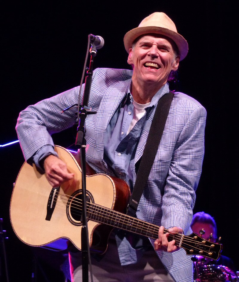 John Hiatt, Robert Cray & James Carter Paint the Big City Blue at Fourth Annual Music Festival