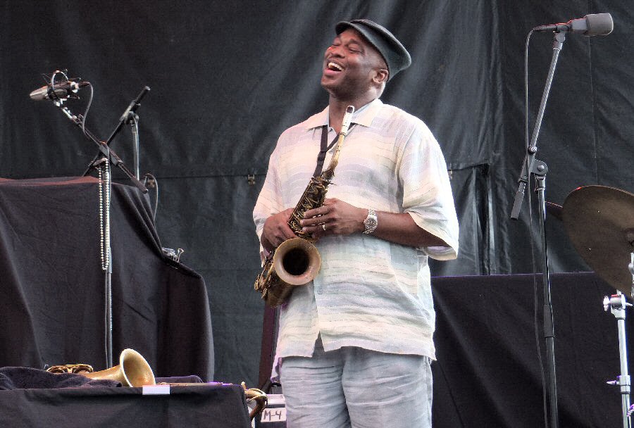 John Hiatt, Robert Cray & James Carter Paint the Big City Blue at Fourth Annual Music Festival
