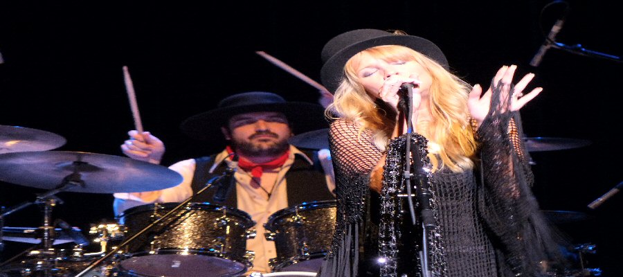 Tusk Performs the Mammoth Task of Becoming Fleetwood Mac at the bergenPAC